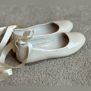 L’amour cream ballet flat dress shoes